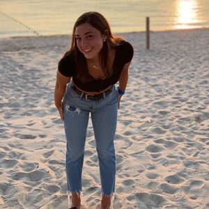 Meet your Posher, Anoush